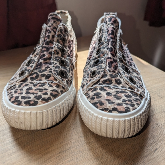 Blowfish Malibu leopard print slip on sneakers - Picture 2 of 5